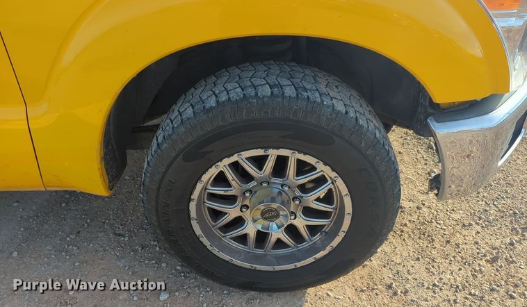 image for item ER4503 2016 Ford F350 Super Duty utility bed pickup truck