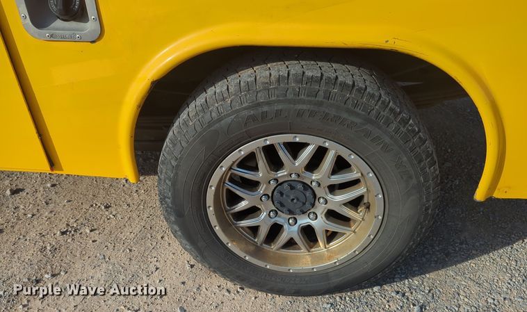 image for item ER4503 2016 Ford F350 Super Duty utility bed pickup truck