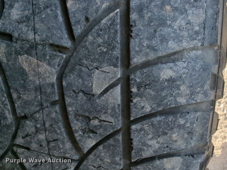 image for item ER4503 2016 Ford F350 Super Duty utility bed pickup truck