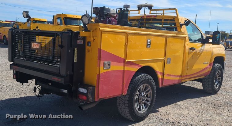 image for item ER4504 2015 Chevrolet Silverado 3500HD utility bed pickup truck