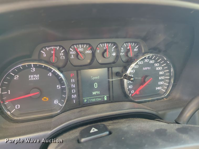 image for item ER4504 2015 Chevrolet Silverado 3500HD utility bed pickup truck