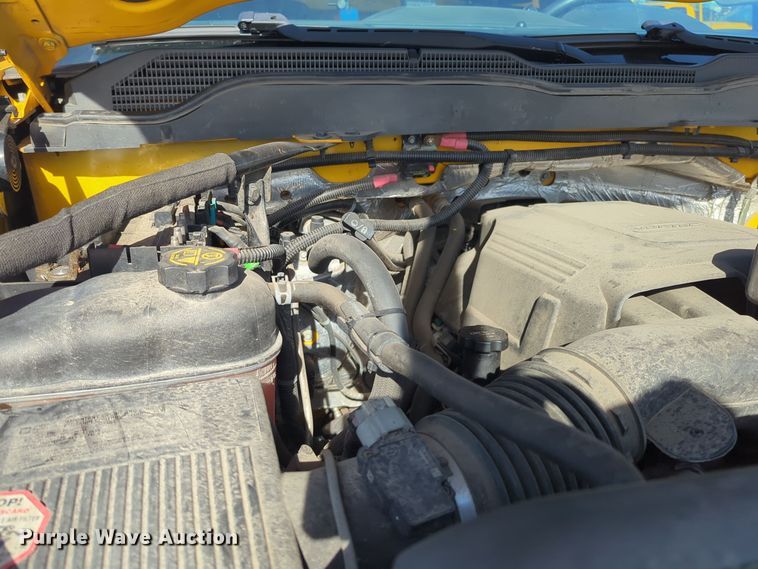 image for item ER4504 2015 Chevrolet Silverado 3500HD utility bed pickup truck