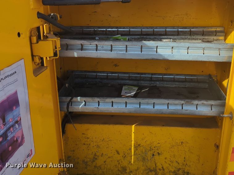 image for item ER4505 2018 Chevrolet Silverado 3500HD utility bed pickup truck