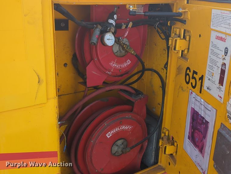 image for item ER4505 2018 Chevrolet Silverado 3500HD utility bed pickup truck