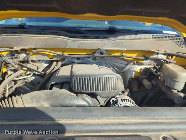 image for item ER4505 2018 Chevrolet Silverado 3500HD utility bed pickup truck