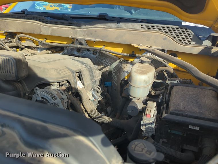 image for item ER4505 2018 Chevrolet Silverado 3500HD utility bed pickup truck