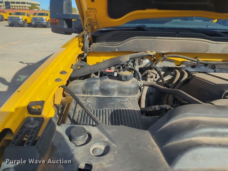 image for item ER4505 2018 Chevrolet Silverado 3500HD utility bed pickup truck