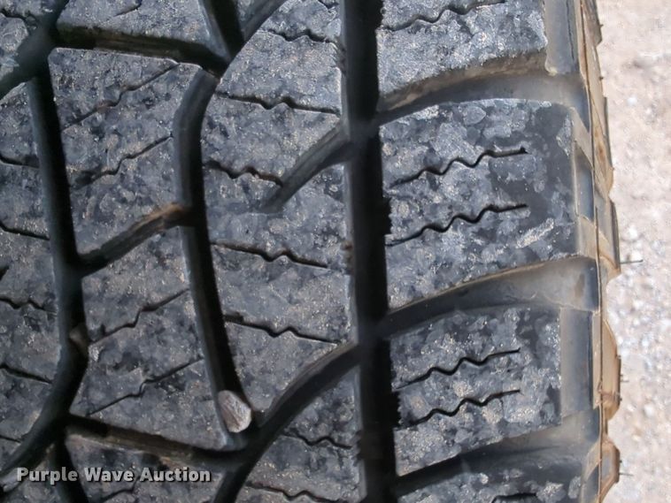 image for item ER4505 2018 Chevrolet Silverado 3500HD utility bed pickup truck