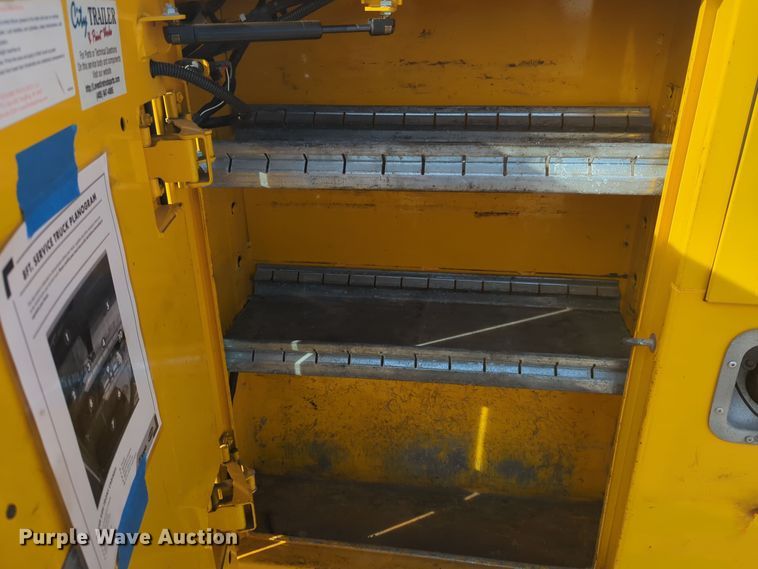 image for item ER4506 2017 Ford F350 Super Duty utility bed pickup truck