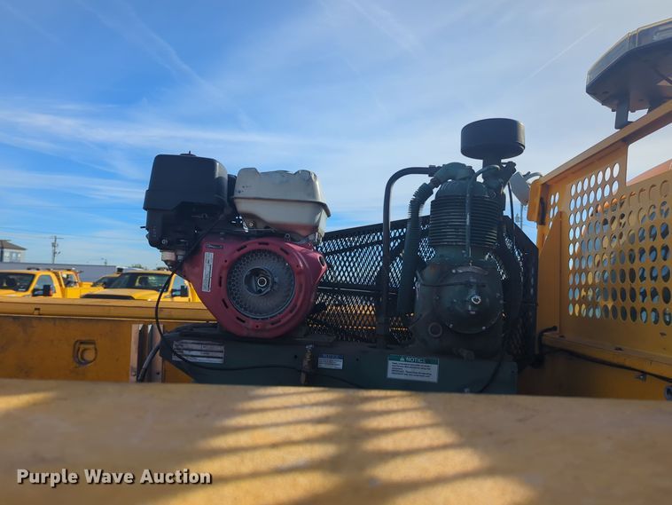 image for item ER4506 2017 Ford F350 Super Duty utility bed pickup truck