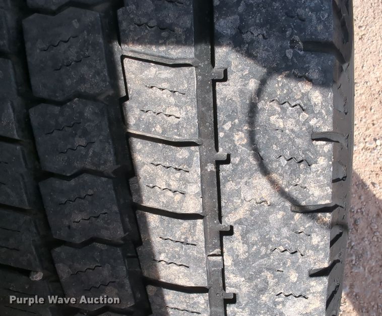 image for item ER4506 2017 Ford F350 Super Duty utility bed pickup truck