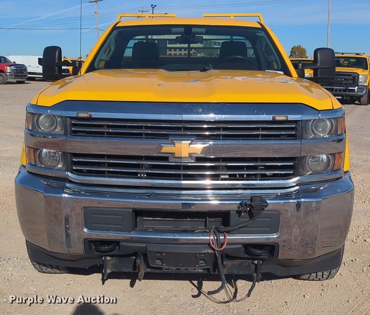 image for item ER4508 2015 Chevrolet Silverado 3500HD utility bed pickup truck