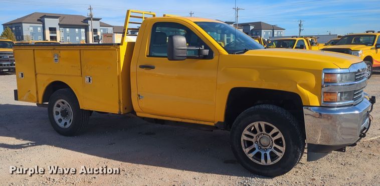 image for item ER4508 2015 Chevrolet Silverado 3500HD utility bed pickup truck