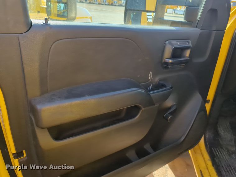 image for item ER4508 2015 Chevrolet Silverado 3500HD utility bed pickup truck