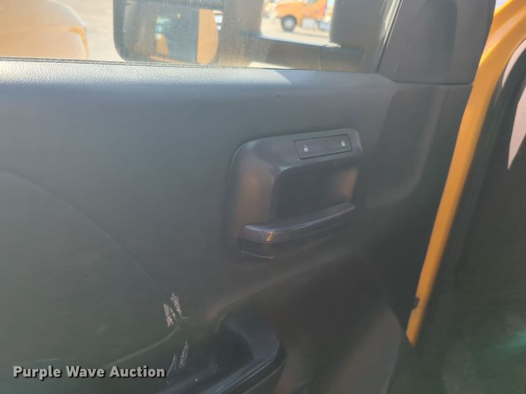 image for item ER4508 2015 Chevrolet Silverado 3500HD utility bed pickup truck