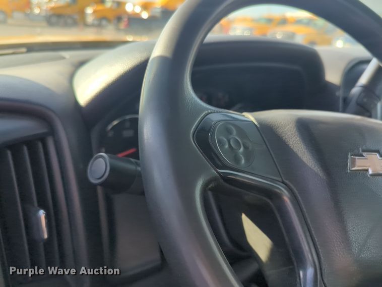 image for item ER4508 2015 Chevrolet Silverado 3500HD utility bed pickup truck