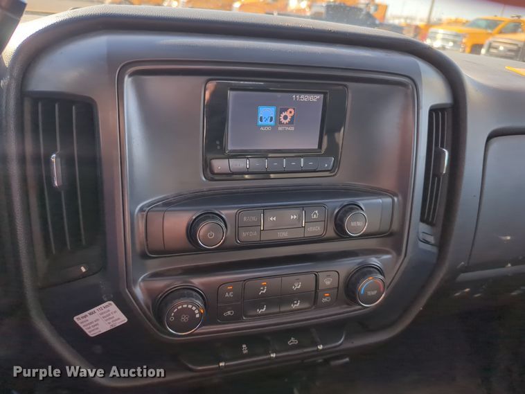 image for item ER4508 2015 Chevrolet Silverado 3500HD utility bed pickup truck