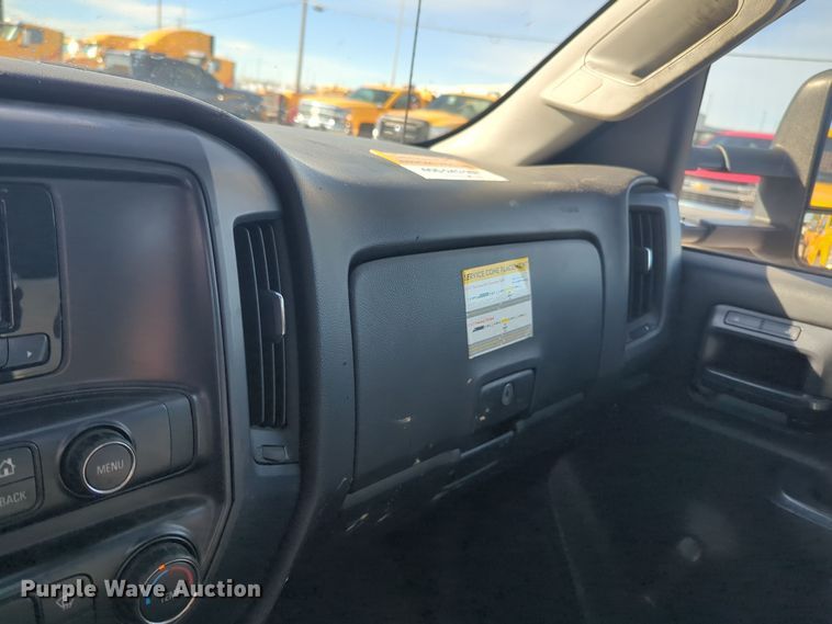 image for item ER4508 2015 Chevrolet Silverado 3500HD utility bed pickup truck