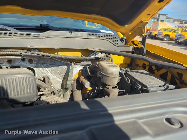 image for item ER4508 2015 Chevrolet Silverado 3500HD utility bed pickup truck