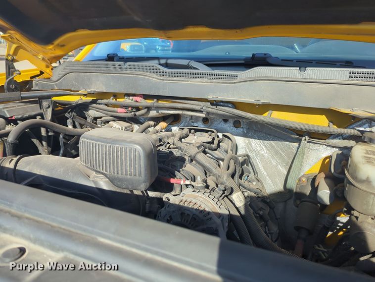 image for item ER4508 2015 Chevrolet Silverado 3500HD utility bed pickup truck