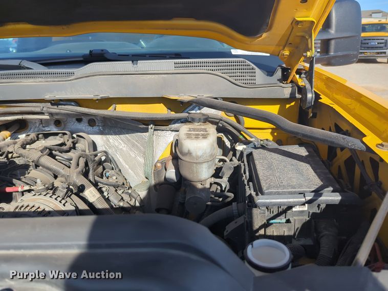 image for item ER4508 2015 Chevrolet Silverado 3500HD utility bed pickup truck