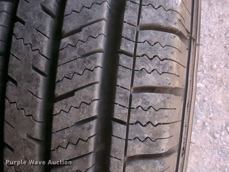 image for item ER4508 2015 Chevrolet Silverado 3500HD utility bed pickup truck