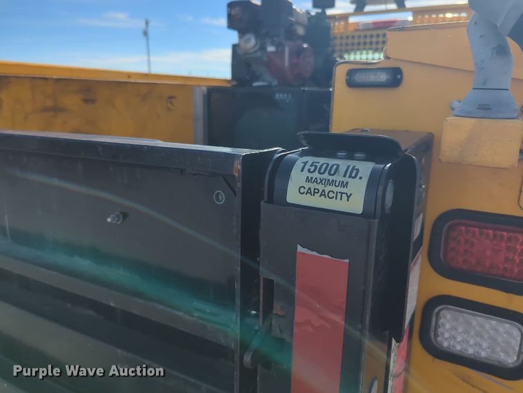 image for item ER4509 2017 Ford F350 Super Duty utility bed pickup truck