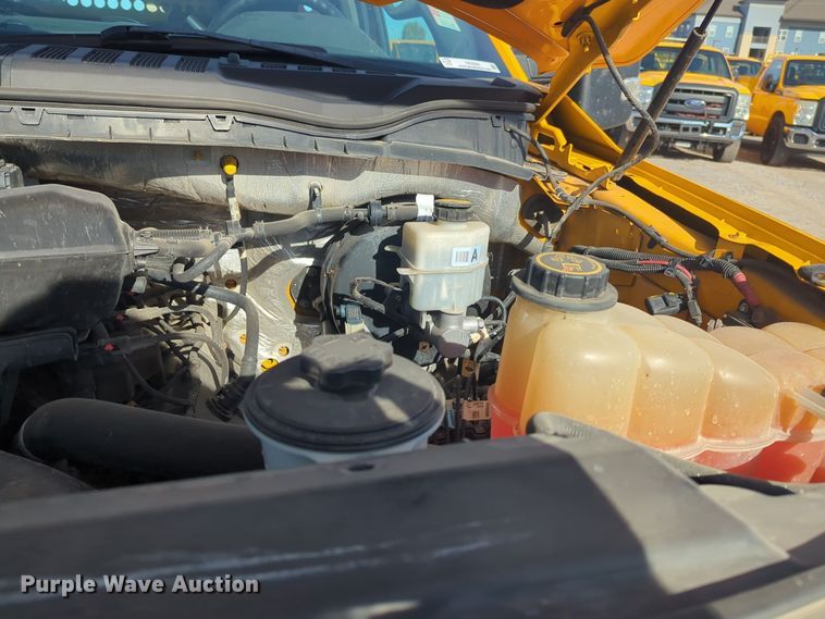 image for item ER4509 2017 Ford F350 Super Duty utility bed pickup truck