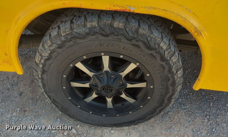 image for item ER4509 2017 Ford F350 Super Duty utility bed pickup truck