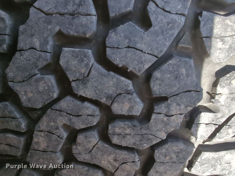 image for item ER4509 2017 Ford F350 Super Duty utility bed pickup truck