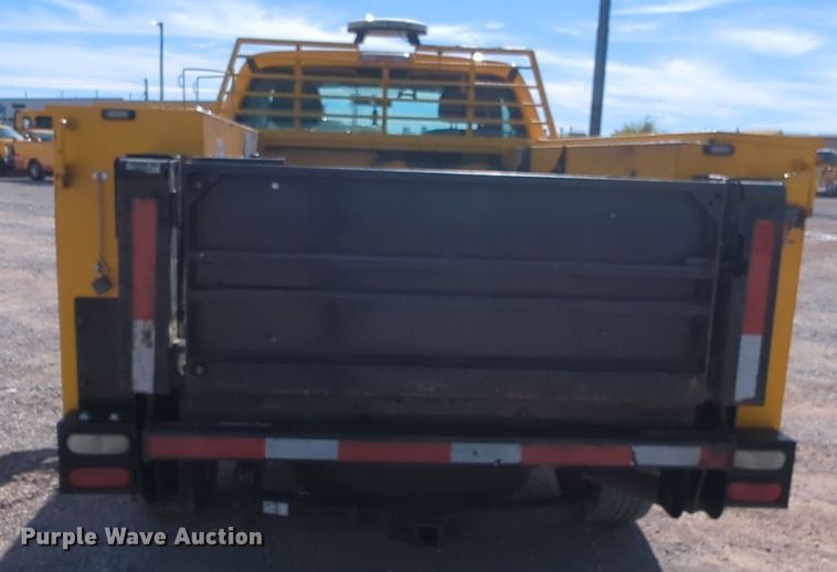 image for item ER4511 2015 Ford F350 Super Duty utility bed pickup truck