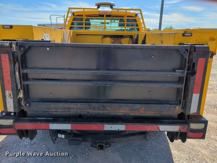 image for item ER4511 2015 Ford F350 Super Duty utility bed pickup truck