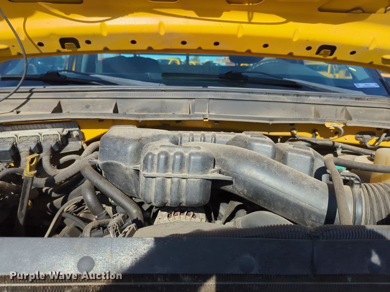 image for item ER4511 2015 Ford F350 Super Duty utility bed pickup truck