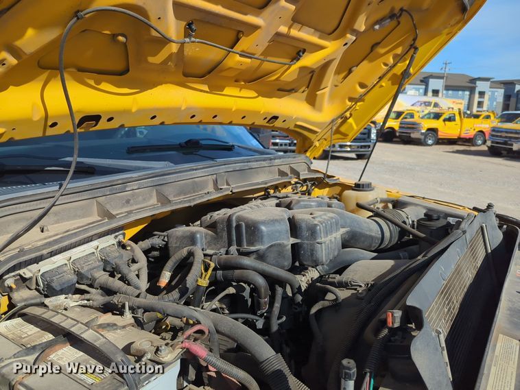 image for item ER4511 2015 Ford F350 Super Duty utility bed pickup truck