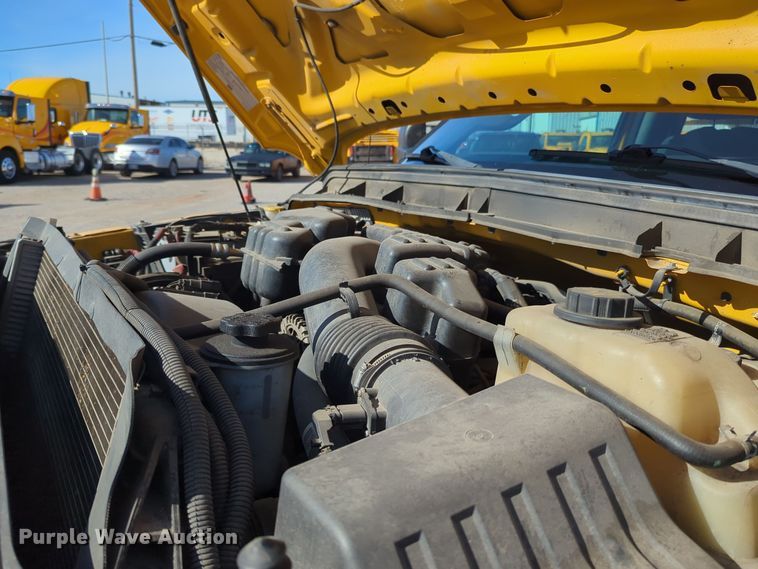 image for item ER4511 2015 Ford F350 Super Duty utility bed pickup truck