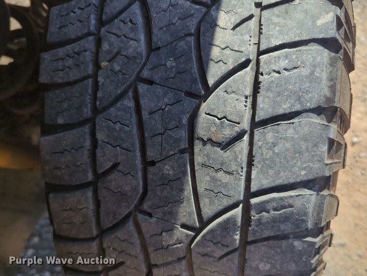 image for item ER4511 2015 Ford F350 Super Duty utility bed pickup truck