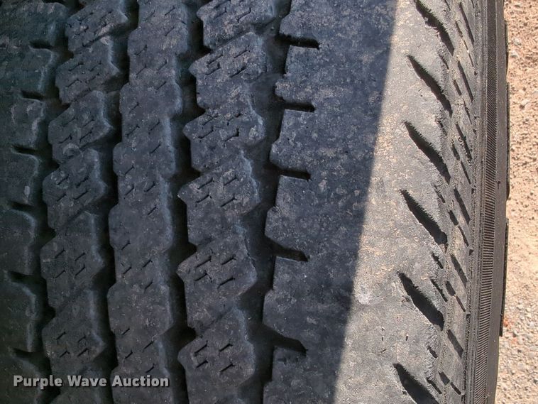 image for item ER4511 2015 Ford F350 Super Duty utility bed pickup truck