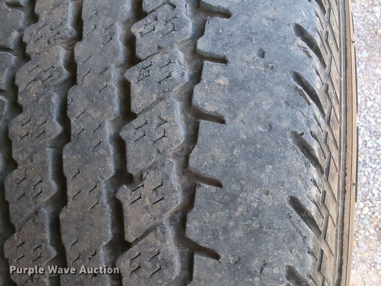 image for item ER4511 2015 Ford F350 Super Duty utility bed pickup truck