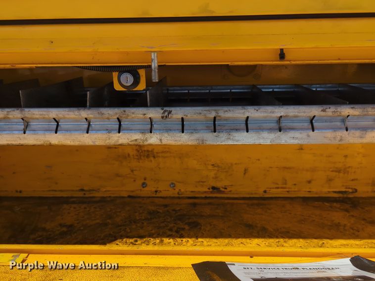 image for item ER4513 2017 Ford F350 Super Duty utility bed pickup truck