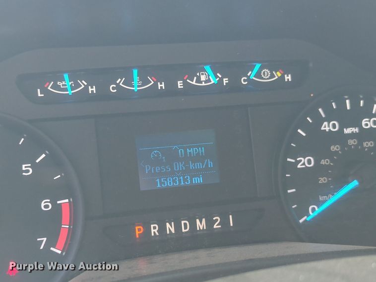 image for item ER4513 2017 Ford F350 Super Duty utility bed pickup truck