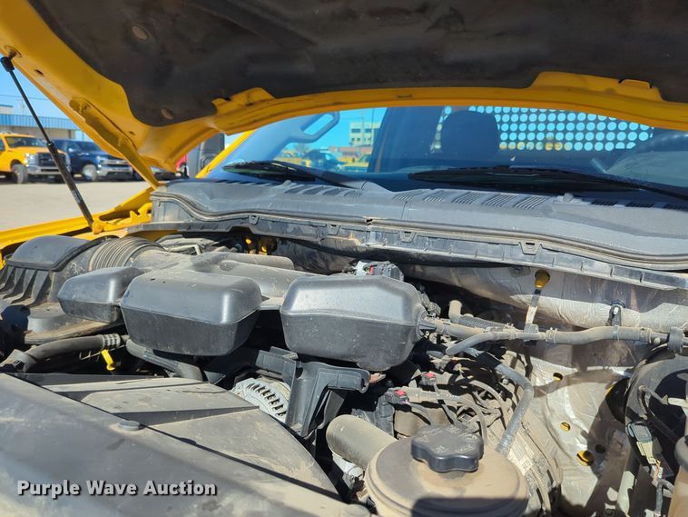 image for item ER4513 2017 Ford F350 Super Duty utility bed pickup truck