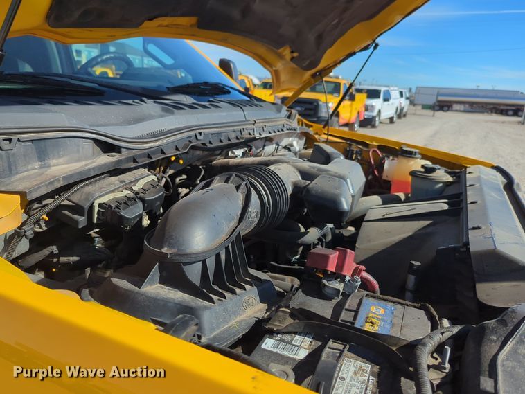 image for item ER4513 2017 Ford F350 Super Duty utility bed pickup truck