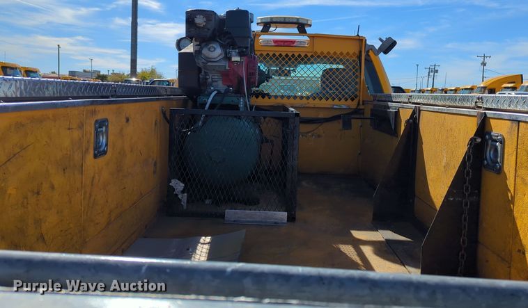 image for item ER4514 2019 Ford F350 Super Duty utility bed pickup truck