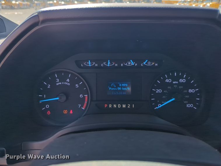 image for item ER4514 2019 Ford F350 Super Duty utility bed pickup truck