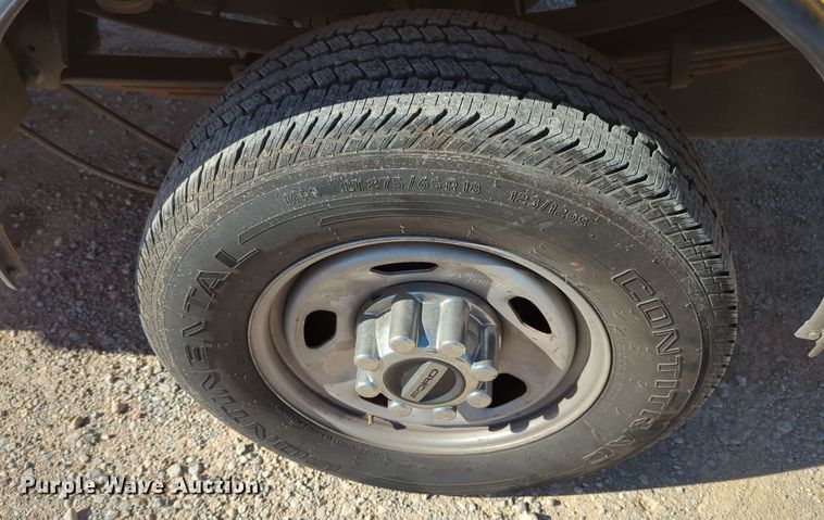 image for item ER4514 2019 Ford F350 Super Duty utility bed pickup truck