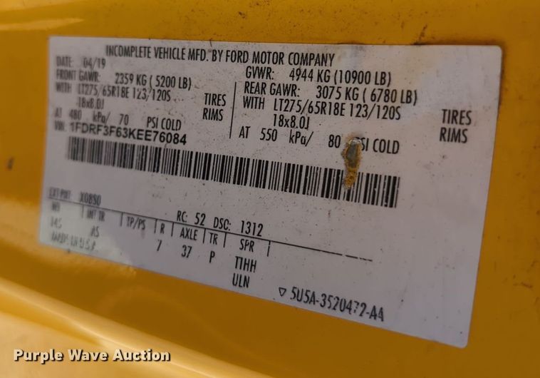 image for item ER4514 2019 Ford F350 Super Duty utility bed pickup truck