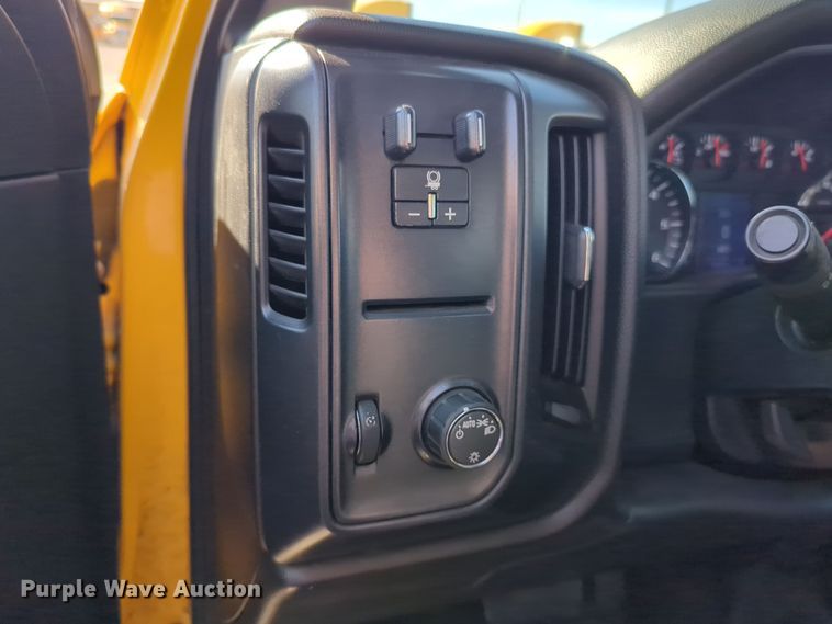 image for item ER4515 2016 Chevrolet Silverado 3500HD utility bed pickup truck