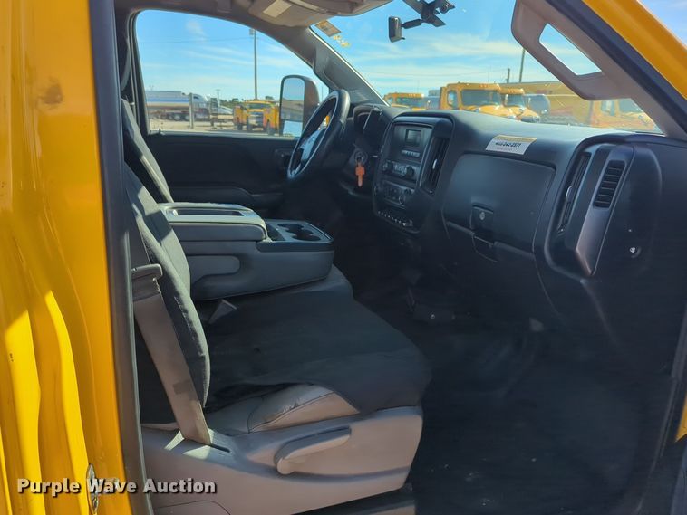 image for item ER4515 2016 Chevrolet Silverado 3500HD utility bed pickup truck