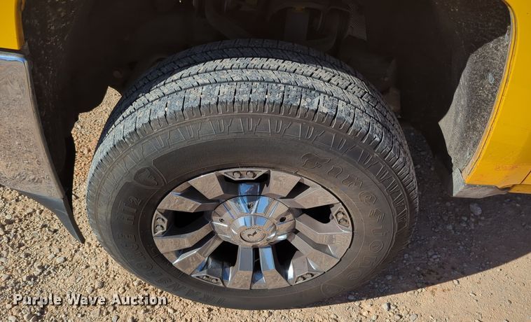 image for item ER4515 2016 Chevrolet Silverado 3500HD utility bed pickup truck