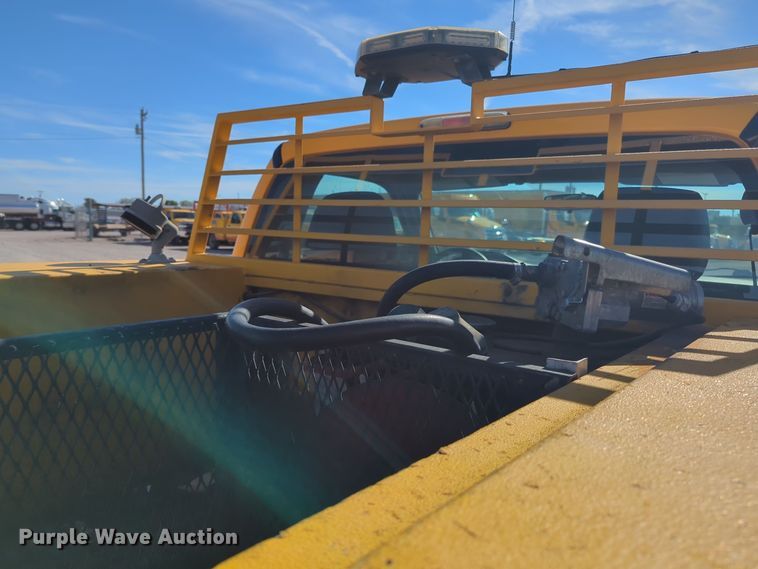 image for item ER4516 2015 Ford F350 Super Duty utility bed pickup truck